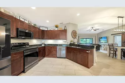 7226 34th Street E, Sarasota, FL 34243 - Photo 12