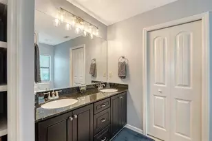 7226 34th St E, Sarasota, FL 34243 - Photo 28