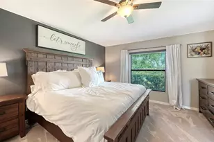 7226 34th St E, Sarasota, FL 34243 - Photo 26