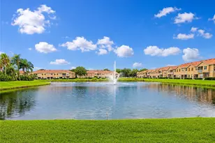 3426 Parkridge Cir, Sarasota, FL 34243 - Photo 4