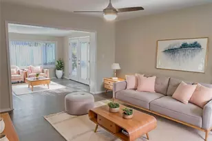 2740 Heather Pl, Sarasota, FL 34235 - Photo 10