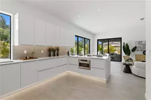 2306 Valencia Dr, Sarasota, FL 34239 - Photo 20