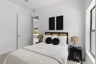 2306 Valencia Dr, Sarasota, FL 34239 - Photo 26