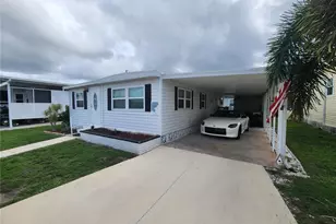 130 Capri Dr, Palmetto, FL 34221 - Photo 2