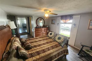 130 Capri Dr, Palmetto, FL 34221 - Photo 22