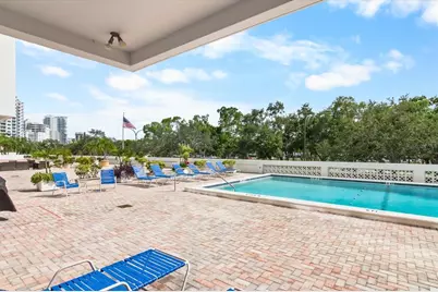 33 S Gulfstream Avenue #305, Sarasota, FL 34236 - Photo 6