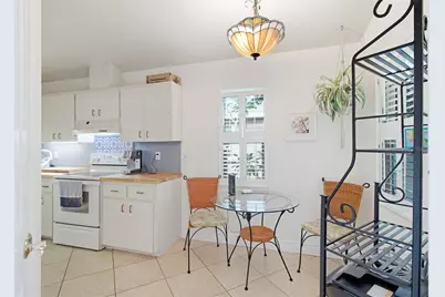 308 Chartley Court N, Sarasota, FL 34232 - Photo 10