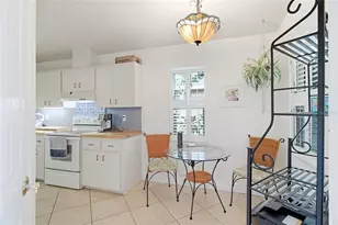 308 Chartley Ct N, Sarasota, FL 34232 - Photo 10