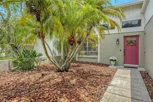 1551 Georgetowne Ln, Sarasota, FL 34232 - Photo 4