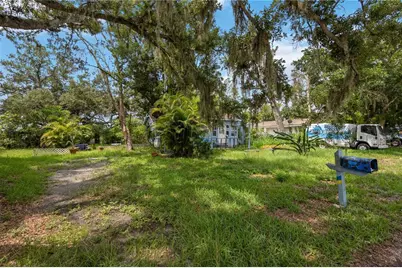 2126 Olentary Street, Sarasota, FL 34231 - Photo 4