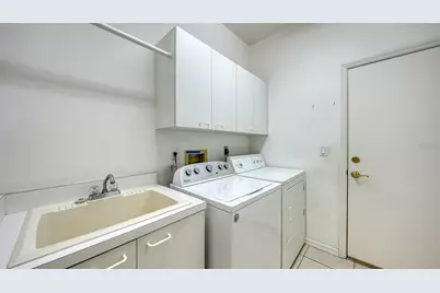 2929 Sandringham Place, Sarasota, FL 34235 - Photo 24