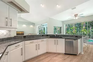 2929 Sandringham Pl, Sarasota, FL 34235 - Photo 8