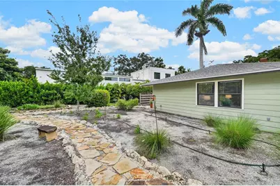 2475 Alameda Avenue #B, Sarasota, FL 34234 - Photo 34
