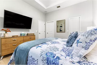 2047 Roselawn Street, Sarasota, FL 34231 - Photo 16