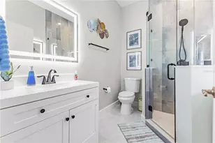 2047 Roselawn St, Sarasota, FL 34231 - Photo 12