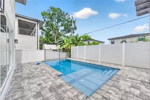 2590 Floyd St, Sarasota, FL 34239 - Photo 22
