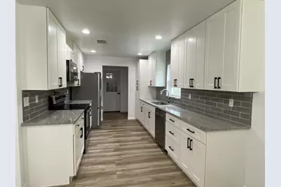 4333 NE 22nd Court, Ocala, FL 34479 - Photo 2