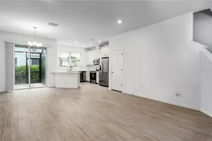 254 Via Anina Dr, Sarasota, FL 34243 - Photo 6