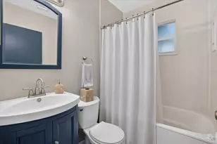 879 E Seminole Dr, Venice, FL 34293 - Photo 16