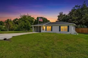 879 E Seminole Dr, Venice, FL 34293 - Photo 26
