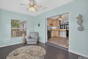 879 E Seminole Dr, Venice, FL 34293 - Photo 12