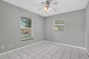 879 E Seminole Dr, Venice, FL 34293 - Photo 20