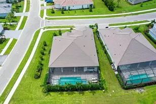 2469 Paradise Plum Dr, Sarasota, FL 34240 - Photo 38