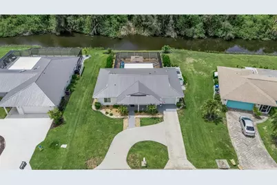 720 S Gondola Drive, Venice, FL 34293 - Photo 8