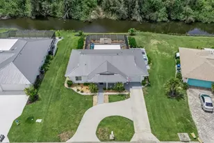720 S Gondola Dr, Venice, FL 34293 - Photo 8