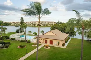 4105 Lake Bayshore Dr, Bradenton, FL 34205 - Photo 2