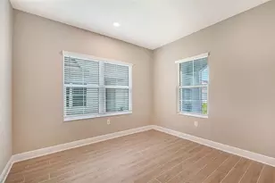 2373 Blue Mahoe Ln, Sarasota, FL 34240 - Photo 28