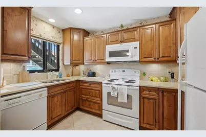 1638 Stickney Point Road #38-102, Sarasota, FL 34231 - Photo 16