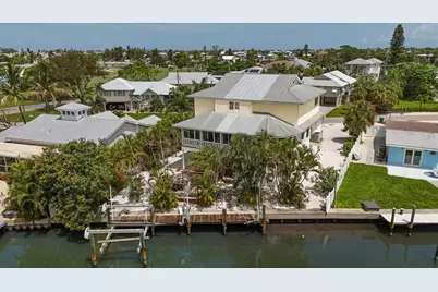 505 59th Street, Bradenton Beach, FL 34217 - Photo 2