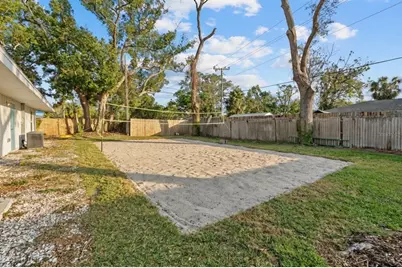2069 Bougainvillea Street, Sarasota, FL 34239 - Photo 30