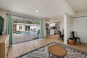2069 Bougainvillea St, Sarasota, FL 34239 - Photo 32