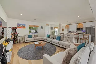 2069 Bougainvillea St, Sarasota, FL 34239 - Photo 4