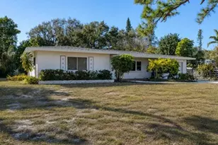 5201 Stevens Dr, Sarasota, FL 34234 - Photo 1