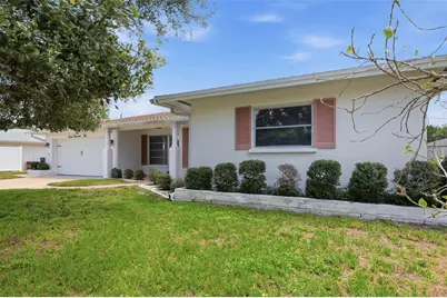 7005 Antigua Place, Sarasota, FL 34231 - Photo 4