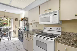4415 Longmeadow, Sarasota, FL 34235 - Photo 8