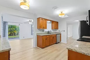 1329 Nantucket Rd, Venice, FL 34293 - Photo 12
