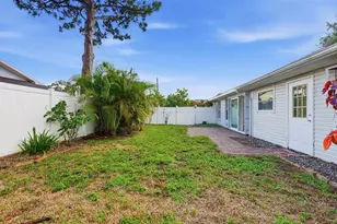 1329 Nantucket Rd, Venice, FL 34293 - Photo 32