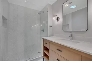 1275 Port Ln, Sarasota, FL 34242 - Photo 44