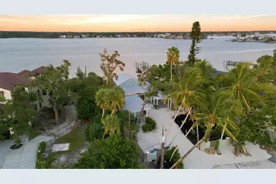 1275 Port Lane, Sarasota, FL 34242 - Photo 2