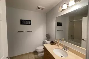 1064 N Tamiami Trl, Sarasota, FL 34236 - Photo 16