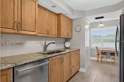 4325 Gulf Of Mexico Drive #402, Longboat Key, FL 34228 - Photo 32