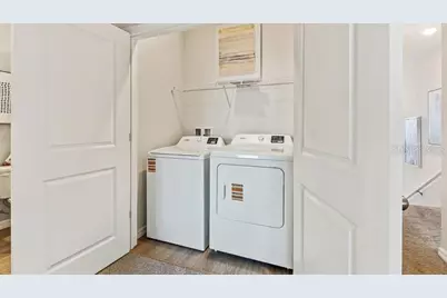 4009 Gold Dust Lane, Sarasota, FL 34243 - Photo 16