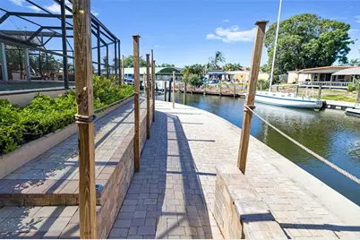 302 Bryn Mawr Island, Bradenton, FL 34207 - Photo 6