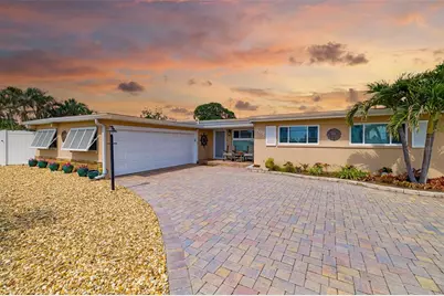 302 Bryn Mawr Island, Bradenton, FL 34207 - Photo 1