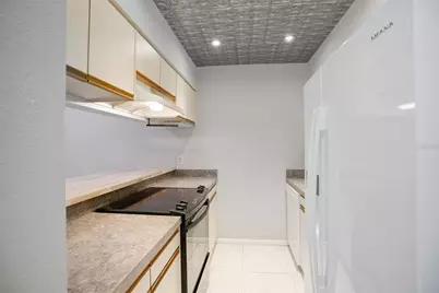 4717 Winslow Beacon #7, Sarasota, FL 34235 - Photo 16