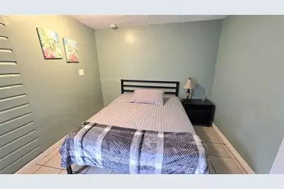 2031 4th Street, Sarasota, FL 34237 - Photo 2